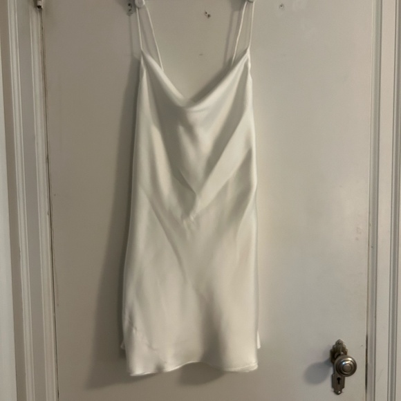 Satin White Dress Zara - Picture 2 of 3